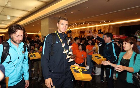 Thủ môn Man City thách đấu Mạc Hồng Quân ảnh 2