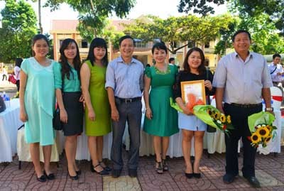 Nồng ấm tình người trong lễ trao học bổng 'Đọt Chuối Non' ảnh 7