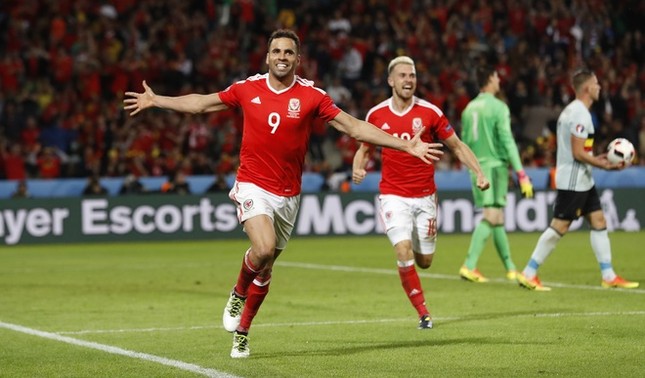 Tám cầu thủ hứa hẹn 'đổi đời' sau EURO 2016 ảnh 2