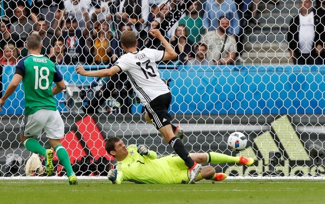 Tám cầu thủ hứa hẹn 'đổi đời' sau EURO 2016 ảnh 4
