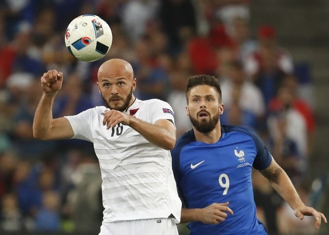 Tám cầu thủ hứa hẹn 'đổi đời' sau EURO 2016 ảnh 6