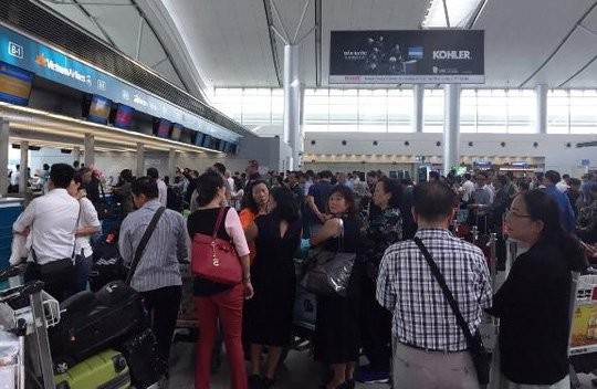 Sự cố mạng, Tân Sơn Nhất tê liệt hệ thống check in ảnh 1
