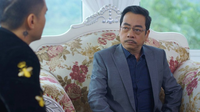 Chân dung người vợ ngoài đời của “ông trùm” Người phán xử ảnh 3