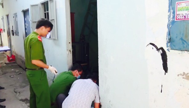 Vụ chặt đầu ở Bình Dương: Vết máu khô 'lật mặt' nghi can sát hại chồng ảnh 1