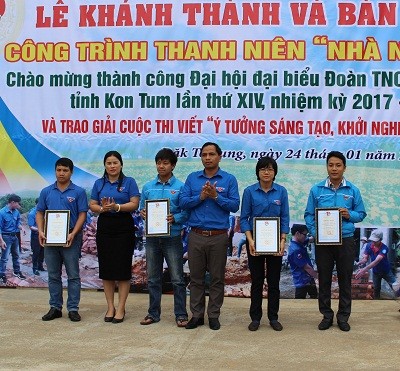Kon Tum: Trao giải cuộc thi 'Ý tưởng sáng tạo khởi nghiệp 2017' ảnh 1