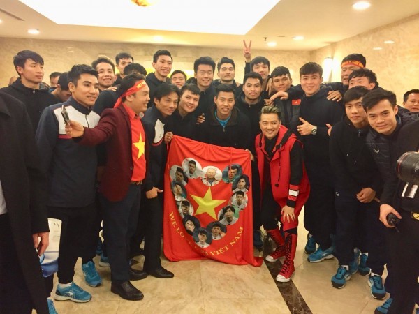 Đàm Vĩnh Hưng bật mí được Bùi Tiến Dũng của U23 VN gọi là ‘soái ca’ ảnh 5