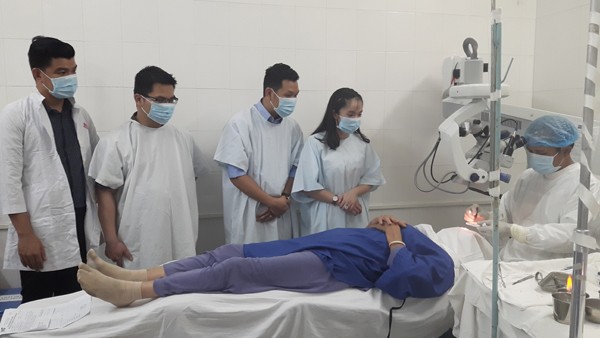 Việt Hưng Phát góp phần đem lại ánh sáng cho 400 bệnh nhân nghèo ảnh 1