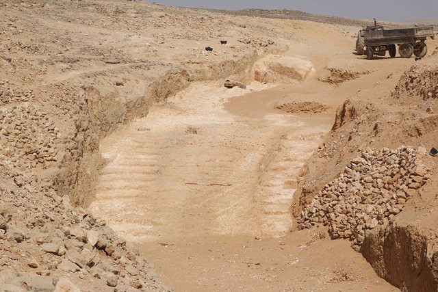 Đã tìm ra cách vận chuyển đá xây Đại kim tự tháp Giza của người Ai Cập ảnh 1