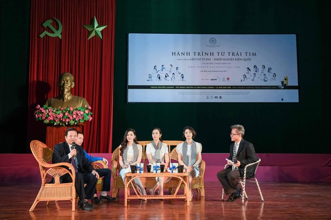Á hậu Tú Anh: Học hỏi những người có khát vọng lớn để thực hiện ước mơ ảnh 1