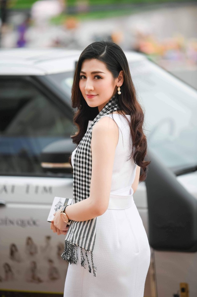 Á hậu Tú Anh: Học hỏi những người có khát vọng lớn để thực hiện ước mơ ảnh 4