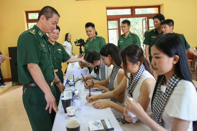 Hành trình từ trái tim: Tiếp sức và kết nối những trái tim luôn khát vọng ảnh 4