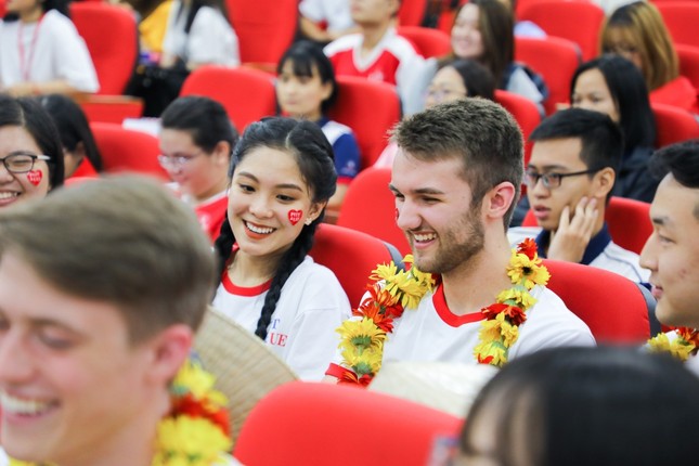 Điểm thi THPT không tốt, cơ hội nào cho thí sinh vào đại học? ảnh 1
