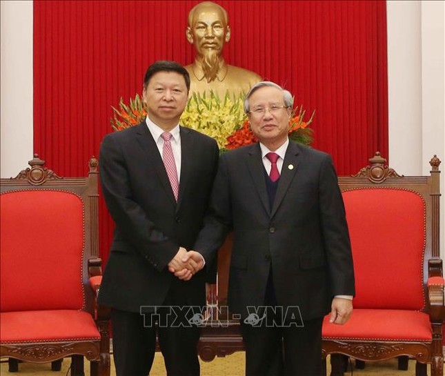 Thường trực Ban Bí thư tiếp Đoàn Đại biểu Đảng Cộng sản Trung Quốc ảnh 1
