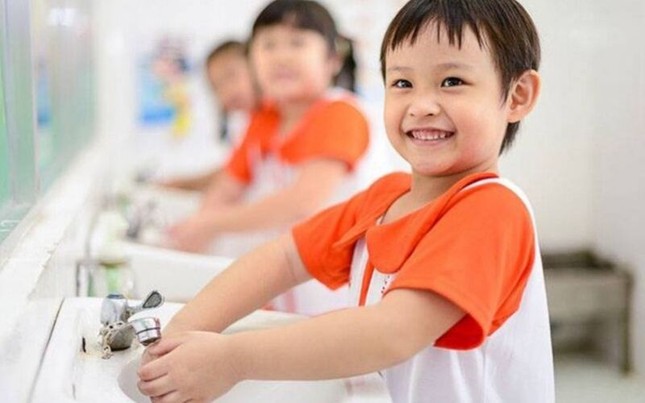 ‘Kiềng 3 chân’ bảo vệ trẻ thơ an toàn trước dịch bệnh viêm phổi do Covid-19 ảnh 5