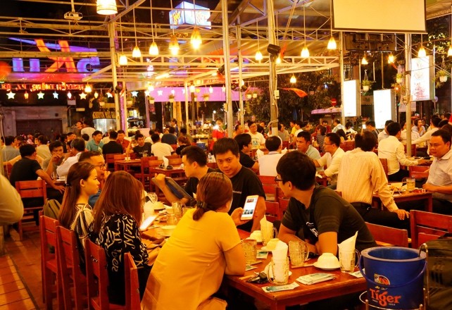 Sau vài tuần giảm giãn cách, các hàng quán đã “hồi sinh” như thế nào? ảnh 3