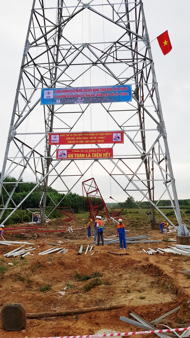 Đường dây 500kV mạch 3: Phấn đấu hoàn thành chào mừng Đại hội Đảng toàn quốc ảnh 3