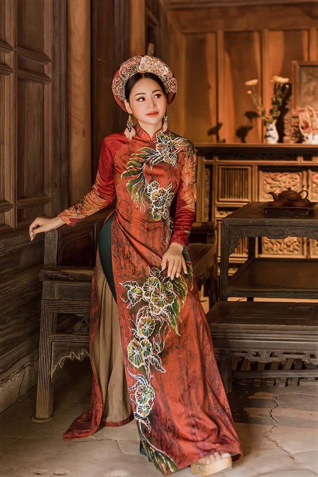 Diễn viên Phạm Hương nền nã trong bộ ảnh áo dài mới ảnh 4