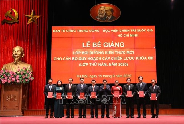 41 cán bộ quy hoạch cấp chiến lược hoàn thành lớp bồi dưỡng kiến thức mới ảnh 1