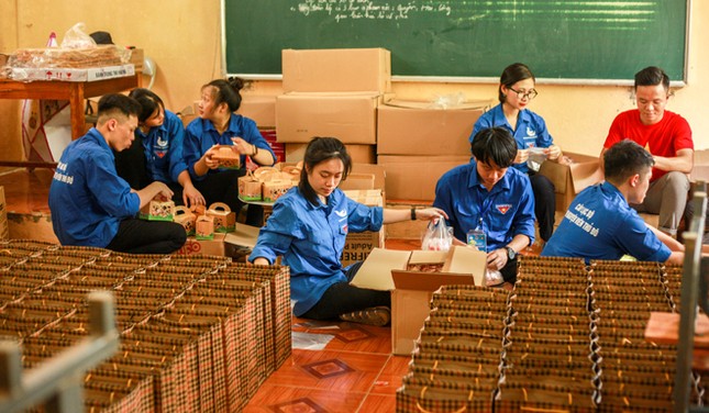 'Trung thu cho em' đến với trẻ em nghèo ảnh 2