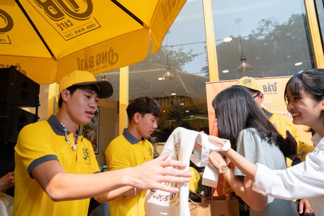 Ông Bầu ra mắt quán Flagship đầu tiên – Nơi giao lưu và chia sẻ đam mê ảnh 6