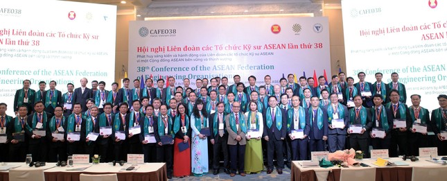 Tổng công ty Điện lực TPHCM: Thêm 44 kỹ sư chuyên nghiệp ASEAN ảnh 1