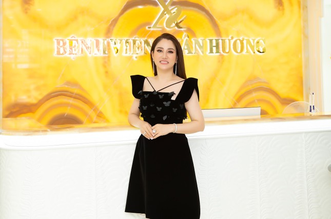 Người phụ nữ đứng sau nhan sắc của hàng triệu phụ nữ Việt ảnh 1