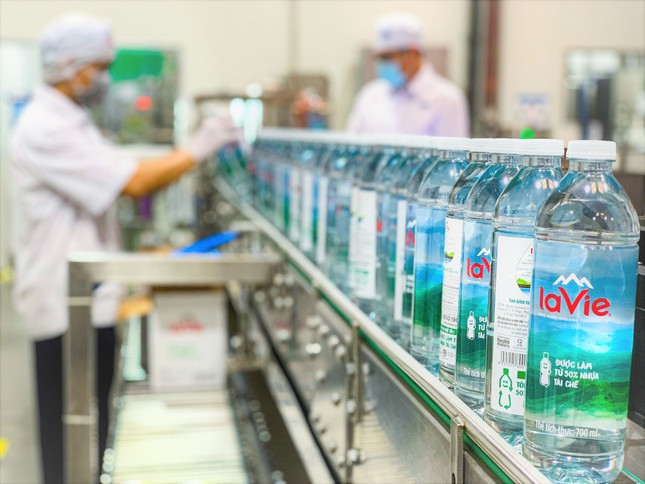 Nước khoáng La Vie dùng chai nhựa tái chế, thúc đẩy kinh tế tuần hoàn ảnh 3