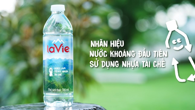 Nước khoáng La Vie dùng chai nhựa tái chế, thúc đẩy kinh tế tuần hoàn ảnh 1