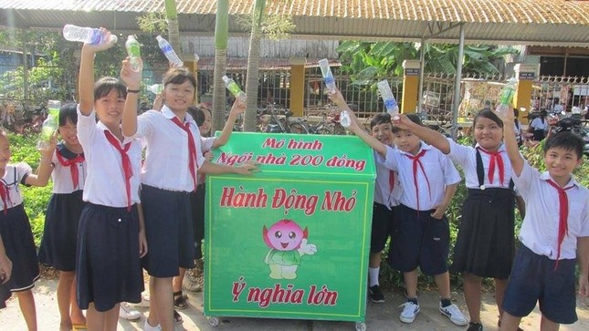Mô hình 'biến rác thành tiền' của đội tuyên truyền viên bảo vệ môi trường ảnh 1