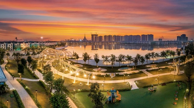 Trải nghiệm mùa đông đầu tiên tại “Thành phố biển hồ” giữa lòng Hà Nội ảnh 6