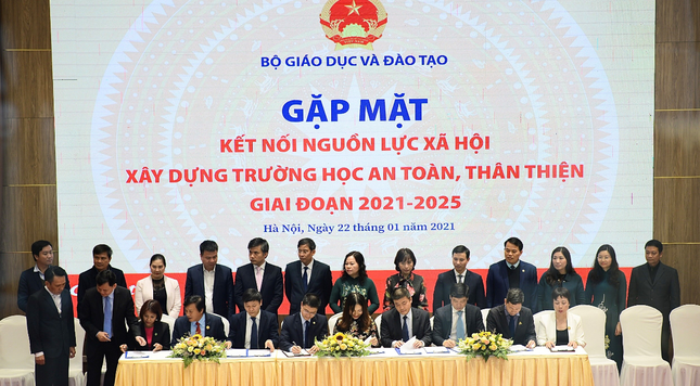 Nova Group đồng hành cùng Bộ GD&ĐT xây dựng trường học an toàn, thân thiện ảnh 1