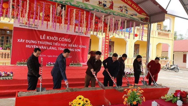 Người chơi trúng Jackpot đầu tiên tại Lạng Sơn ủng hộ thiết bị học tập cho trẻ em ảnh 4
