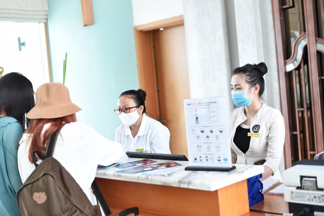 Khách sạn, công ty lữ hành giới thiệu loạt chính sách hỗ trợ đặc biệt cho du khách ảnh 2