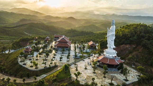 Nghệ An: Trẩy hội hoa xuân và nghỉ dưỡng với ưu đãi hấp dẫn tại Khu du lịch sinh thái Mường Thanh Diễn Lâm ảnh 4