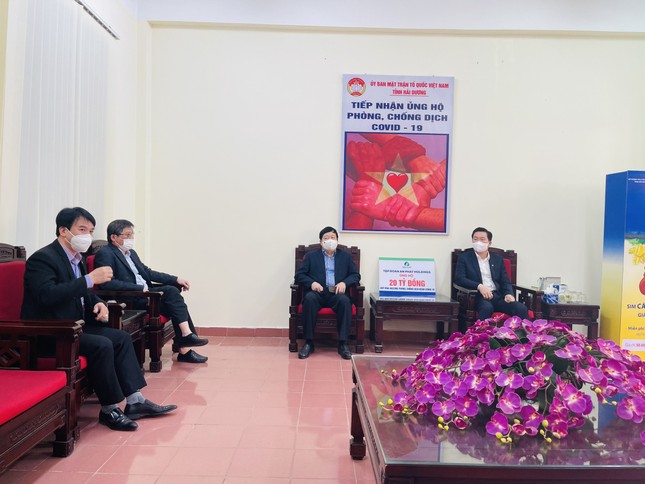 An Phát Holdings tiếp tục trao 20 tỷ đồng hỗ trợ Hải Dương mua vaccine phòng chống COVID-19 ảnh 2