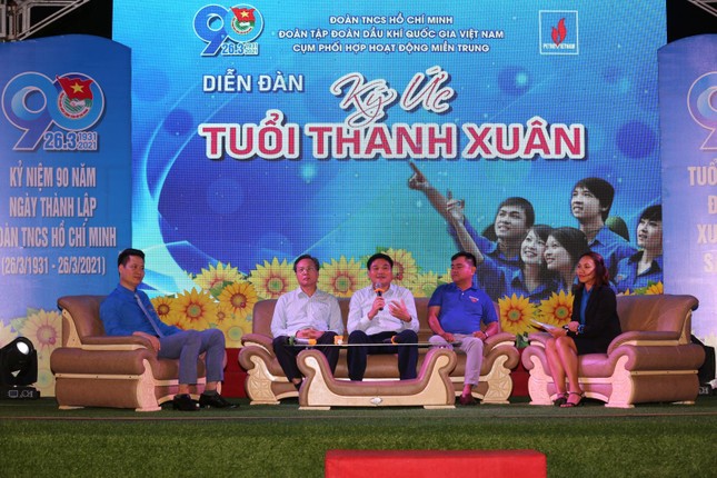 “Chỉ có khao khát và dại khờ, thanh niên mới có những trải nghiệm tuyệt vời” ảnh 1