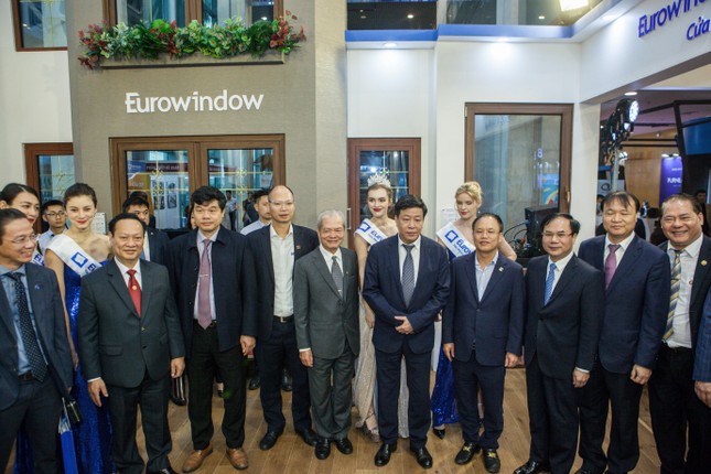 Sản phẩm nhôm có cầu Eurowindow ra mắt ấn tượng tại Vietbuild Hà Nội 2021 ảnh 1