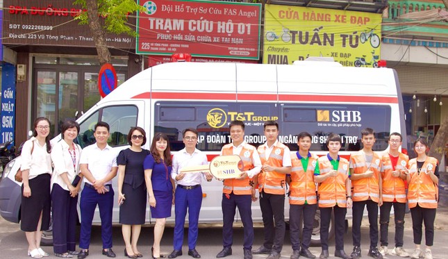 T&T Group và SHB tặng xe cứu thương cho đội hỗ trợ sơ cứu FAS Angel Hà Nội ảnh 1