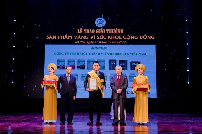 Herbalife Việt Nam nhận giải thưởng “Sản phẩm vàng vì sức khỏe cộng đồng năm 2022” ảnh 1