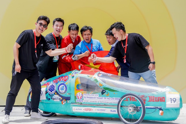 Đội sinh viên Việt Nam giành hai giải thưởng tại cuộc thi Shell Eco-marathon 2022 ảnh 3
