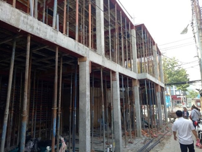 Phá bỏ nhà vệ sinh 1,6 tỷ vì hàng ‘dởm’ không thể sử dụng ảnh 3