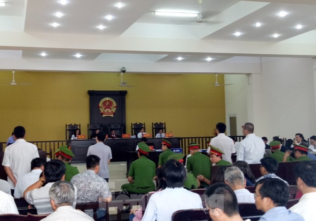 Cựu Bí thư thị xã Bến Cát lại hầu toà vì liên quan đến sai phạm đất đai ảnh 2