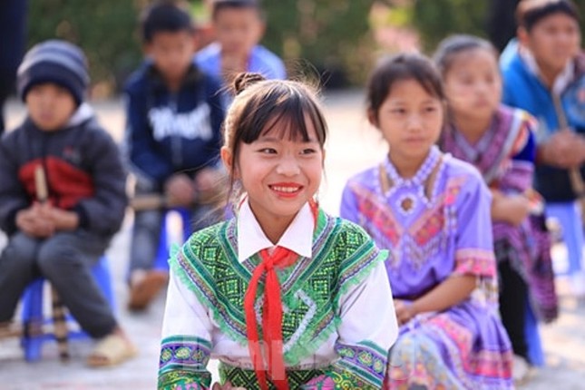 Thanh niên Bình Dương vượt hàng nghìn km mang áo ấm đến trẻ em Tây Bắc ảnh 3
