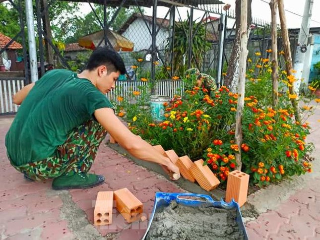 Tuổi trẻ Bình Dương ‘tô sắc’ đường phố dịp cuối tuần ảnh 6