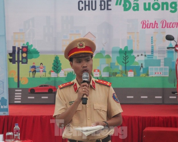 Thanh niên Bình Dương với khẩu hiệu ‘Đã uống rượu, bia thì không lái xe’ ảnh 3