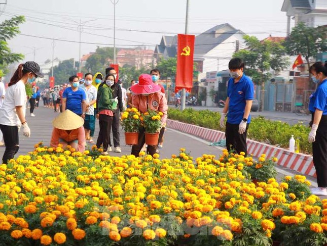 Những hình ảnh ‘biết nói’ ở vùng dịch Bình Dương ảnh 2