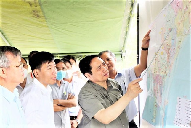 Thủ tướng khảo sát dự án làm đường và dự lễ khánh thành nhà máy 250 triệu USD ở Bình Phước ảnh 1