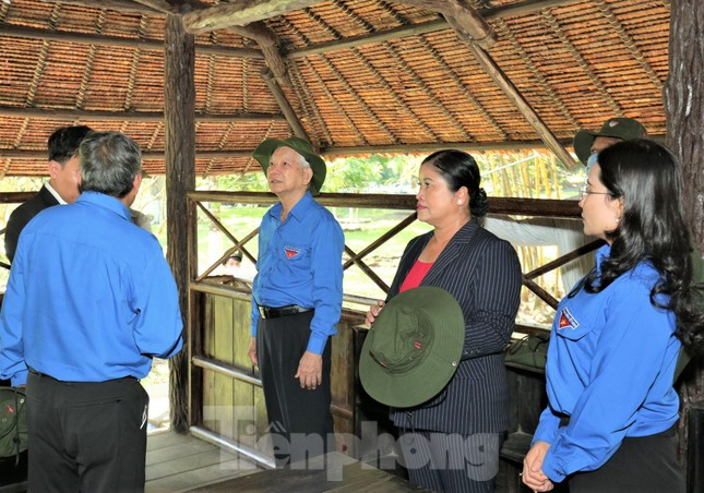 Nguyên Chủ tịch nước Nguyễn Minh Triết tin tưởng, kỳ vọng thế hệ trẻ trong thời kỳ đổi mới ảnh 5