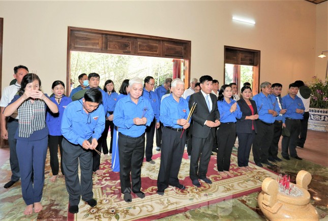 Nguyên Chủ tịch nước Nguyễn Minh Triết tin tưởng, kỳ vọng thế hệ trẻ trong thời kỳ đổi mới ảnh 3