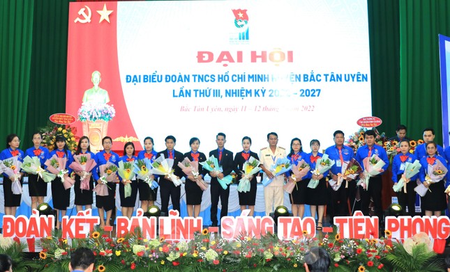 Bình Dương hoàn thành Đại hội Đoàn cấp huyện, có 4 bí thư được bầu trực tiếp ảnh 9